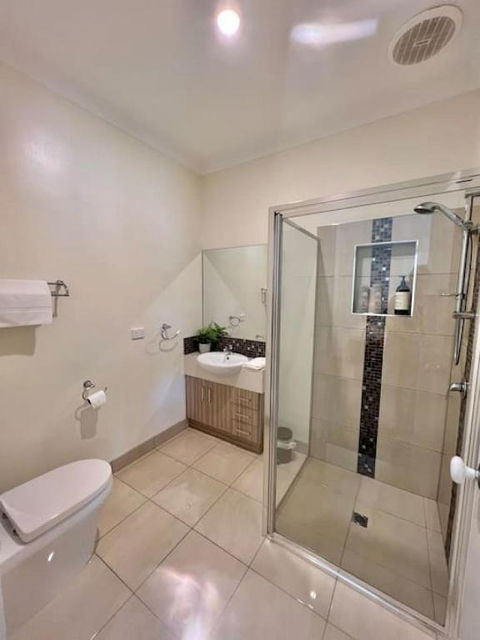 Galbraith Beach Studios - Studio 1 - Kingaroy Accommodation 3