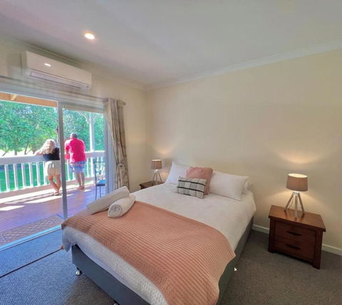 Galbraith Beach Studios - Studio 1 - Kingaroy Accommodation 4