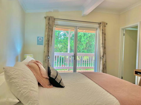 Galbraith Beach Studios - Studio 2 - Kingaroy Accommodation 1