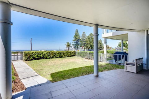 Gallery 4 145 Hindmarsh Road Victor Harbor - BYO Linen - Kingaroy Accommodation 3