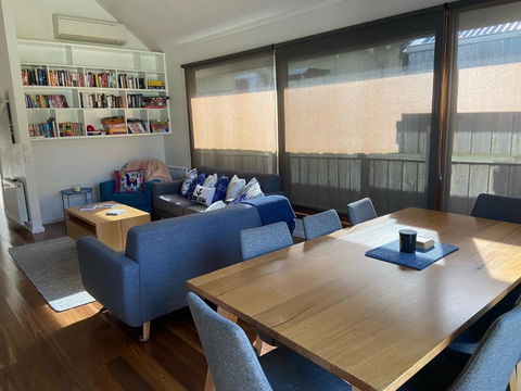 GALWAY COTTAGE - Kingaroy Accommodation 3