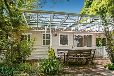 Garden Cottage - Kingaroy Accommodation 3