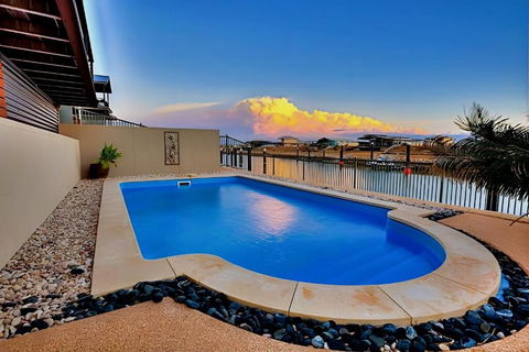 Gecko - On The Marina With Pool & Private Jetty - Kingaroy Accommodation 2