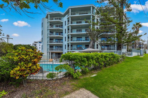 Gena Apartments Unit 10 Kings Beach QLD - Kingaroy Accommodation 0