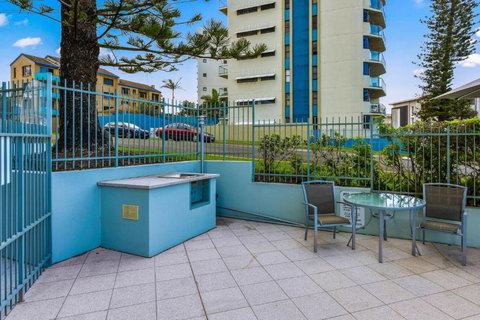Gena Apartments Unit 10 Kings Beach QLD - Kingaroy Accommodation 3
