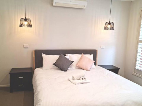 Generous 4 Bedroom Home Close To Park And Shops - Kingaroy Accommodation 0