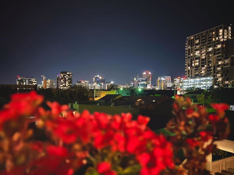 George - Luxe Residence With Private Rooftop - Kingaroy Accommodation 3