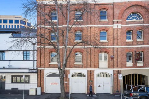 Gibson Mill Waterfront Warehouse Apartment - 102 - Kingaroy Accommodation 1