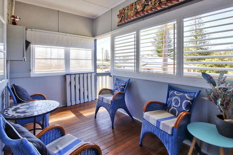 Gillies Getaway - 5 Bayview St South West Rocks - No Sheets Or Towels Provided - Kingaroy Accommodation 2