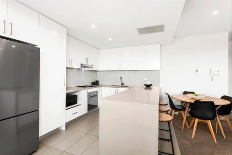 GLAD3 Gladesville Getaway Bright & Contemporary - Kingaroy Accommodation 4