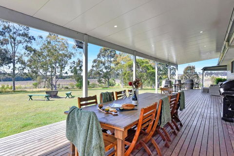 Glandore Vineyard Homestead. Home To A Onsite Cellar Door - Kingaroy Accommodation 1