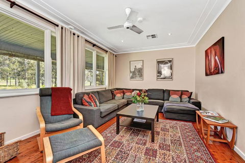 Glandore Vineyard Homestead. Home To A Onsite Cellar Door - Kingaroy Accommodation 4