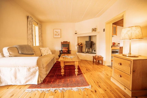 Goat Square Cottages - Kingaroy Accommodation 0