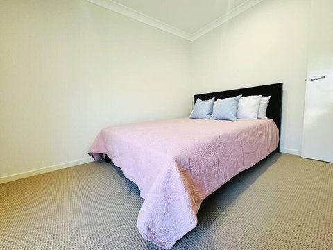 Gold Coast Family-Friendly 4BD Near Theme Park - Kingaroy Accommodation 1
