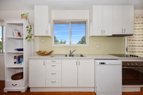 Golden Beach Family & Friends Getaway ZC4 - Kingaroy Accommodation 1