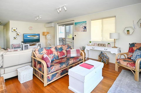 Golden Beach Family & Friends Getaway ZC4 - Kingaroy Accommodation 2