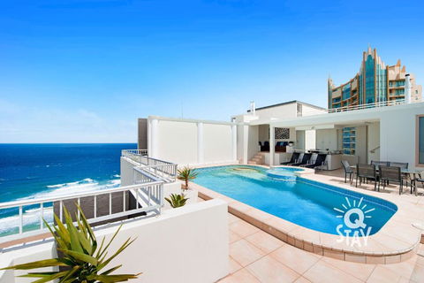 Golden Gate Rooftop Penthouse - QSTAY - Kingaroy Accommodation 3