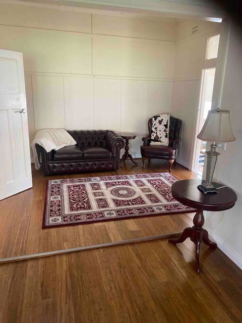 Golden Street Cottage - Kingaroy Accommodation 0