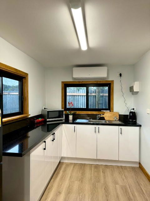 GORGE Chocolates Tiny House - Kingaroy Accommodation 2