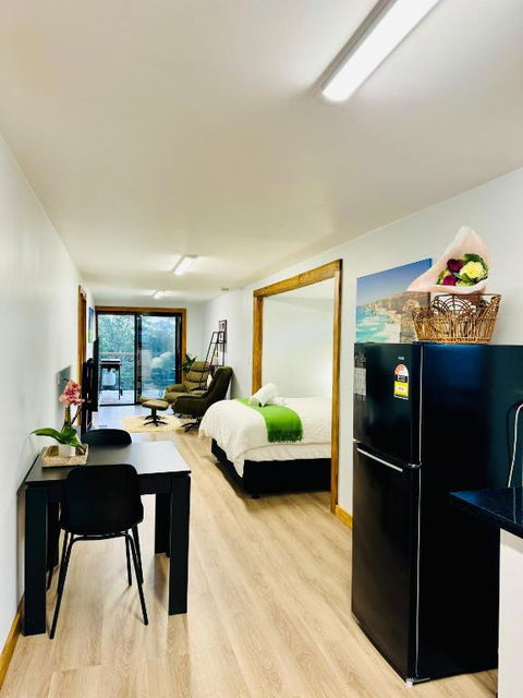 GORGE Chocolates Tiny House - Kingaroy Accommodation 3