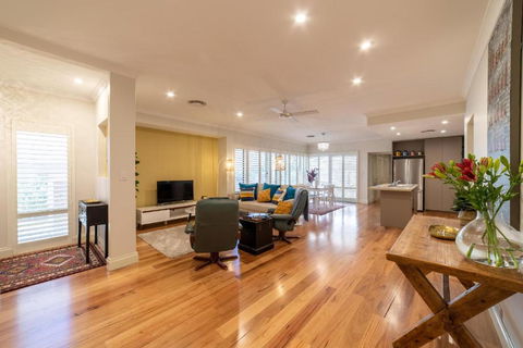 Greenmount Getaway - Kingaroy Accommodation 0