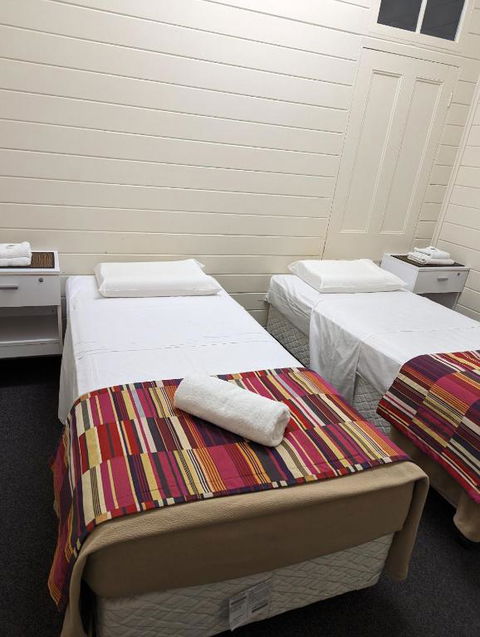 GRAND CENTRAL HOTEL PROSERPINE - Kingaroy Accommodation 4