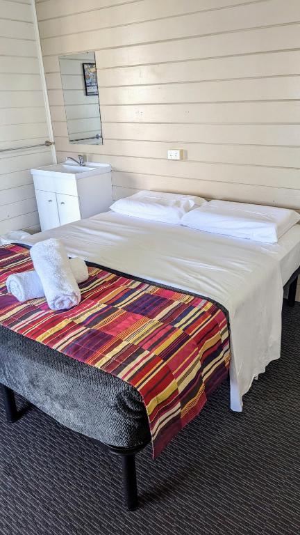 GRAND CENTRAL HOTEL PROSERPINE - Kingaroy Accommodation 0