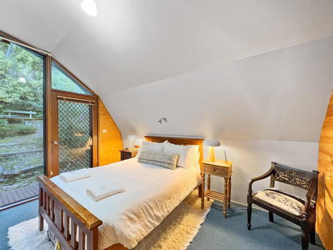 Halls Gap Hideaway - Kingaroy Accommodation 1