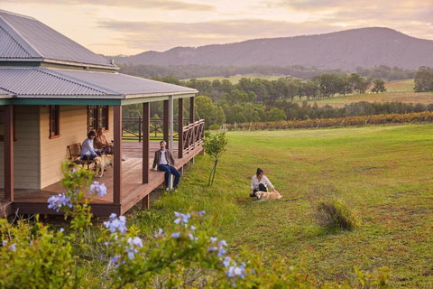 Hanging Tree Wines - Kingaroy Accommodation 0