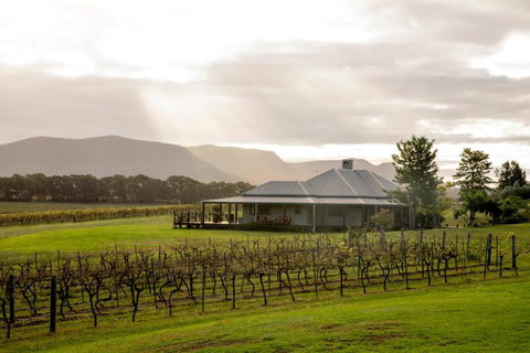 Hanging Tree Wines - Kingaroy Accommodation 1