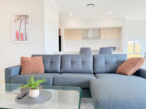 Harmony Heights 4 Beds Villa At Rochedale - Kingaroy Accommodation 3