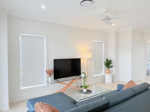 Harmony Heights 4 Beds Villa At Rochedale - Kingaroy Accommodation 2
