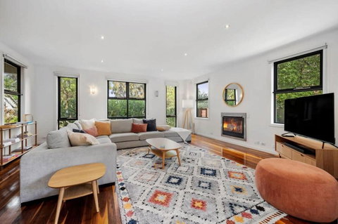 Haven Beach House - Kingaroy Accommodation 2