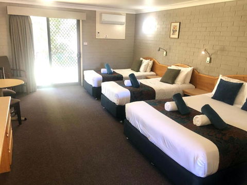 Hilltops Retreat Motor Inn - Kingaroy Accommodation 2