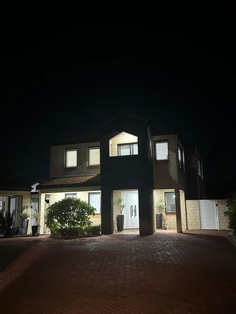 Hillarys Sea-View Panoramic Living - Kingaroy Accommodation 1