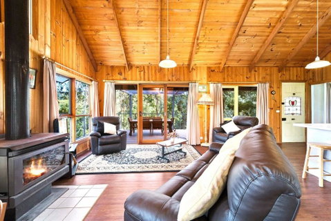 HILLSIDE HOUSE - Kingaroy Accommodation 3