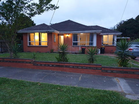 Homestay Near Dandenong Plaza - Kingaroy Accommodation 0