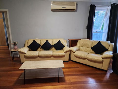 Homestay Near Dandenong Plaza - Kingaroy Accommodation 2
