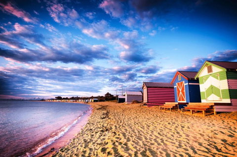 Indulge Luxury Holiday Near Brighton Beach With Private Garden Parking - Kingaroy Accommodation 3