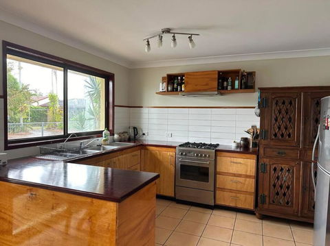 House And Van On The River - Kingaroy Accommodation 2