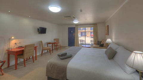 INVERELL RSM CLUB MOTEL - Kingaroy Accommodation 1
