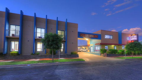 INVERELL RSM CLUB MOTEL - Kingaroy Accommodation 0