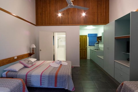 Airlie Beach Motor Lodge - Kingaroy Accommodation 2