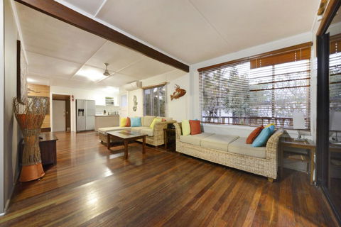 Airlie Getaway - Airlie Beach - Kingaroy Accommodation 3