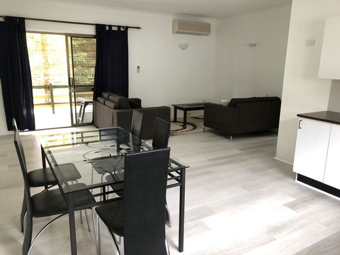 Airlie Getaway Unit 2 - Kingaroy Accommodation 3