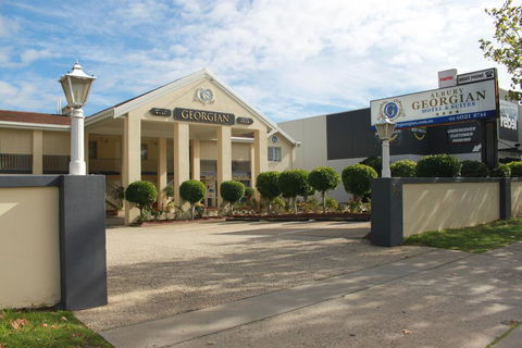 Albury Georgian Motel & Suites - Kingaroy Accommodation 2