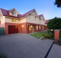 Albury Suites - Schubach Street - Kingaroy Accommodation