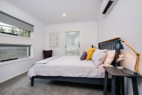 Albury Yalandra Apartment 1 - Kingaroy Accommodation 3