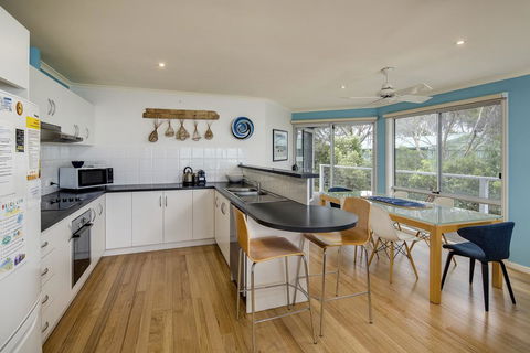 Alchemy On Island Beach - Kingaroy Accommodation 0