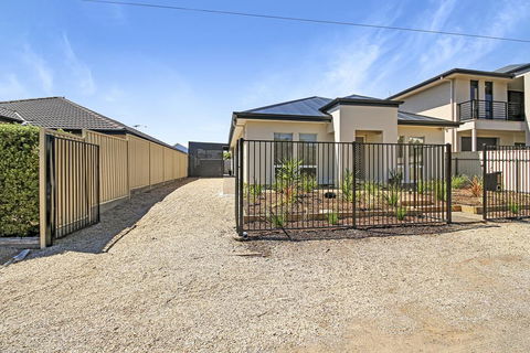 Aldinga Beach Experience - Kingaroy Accommodation 1